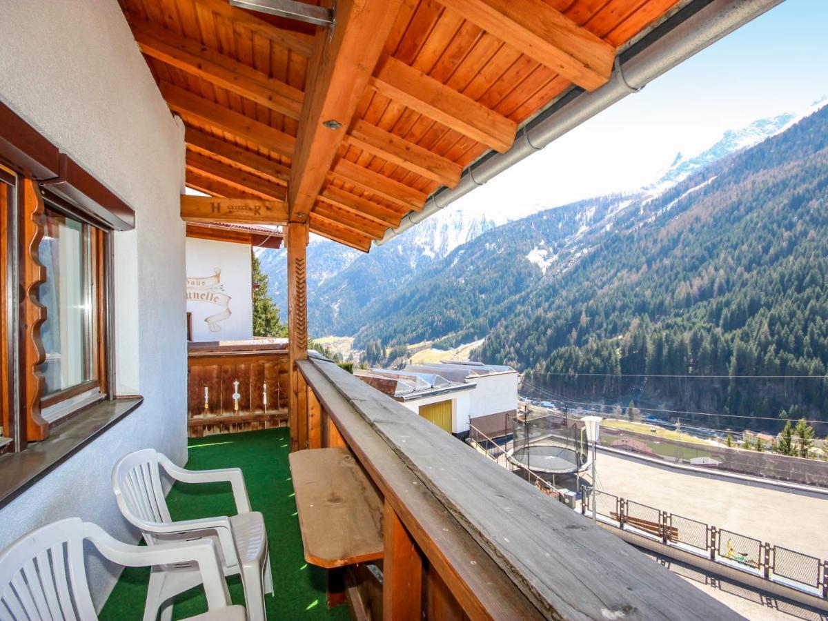 Holiday home Hoelzl By Interhome