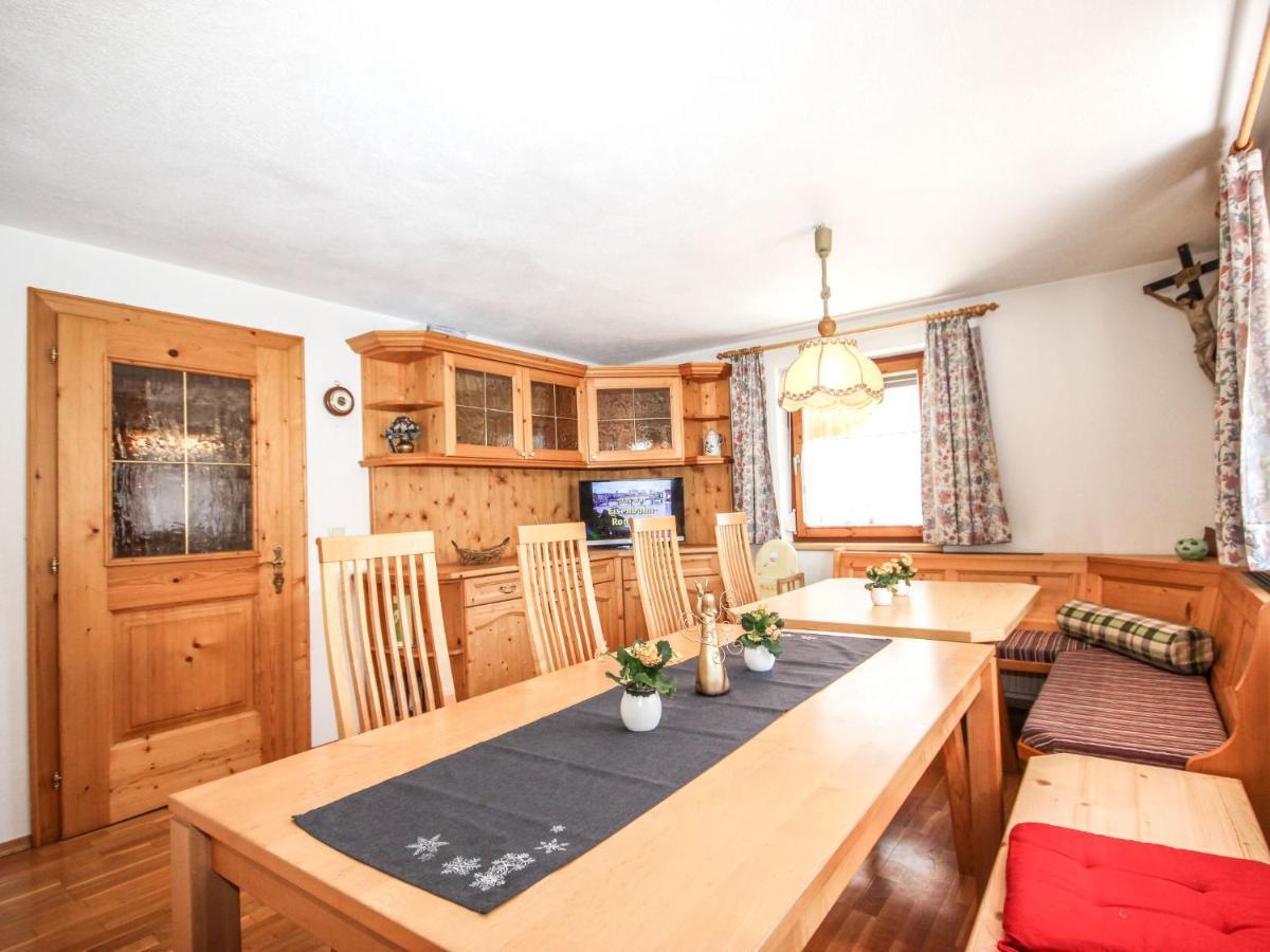 Hoelzl By Interhome Holiday home Flirsch