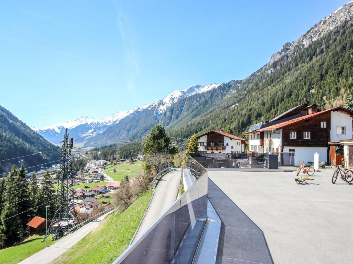 Holiday home Hoelzl By Interhome Flirsch
